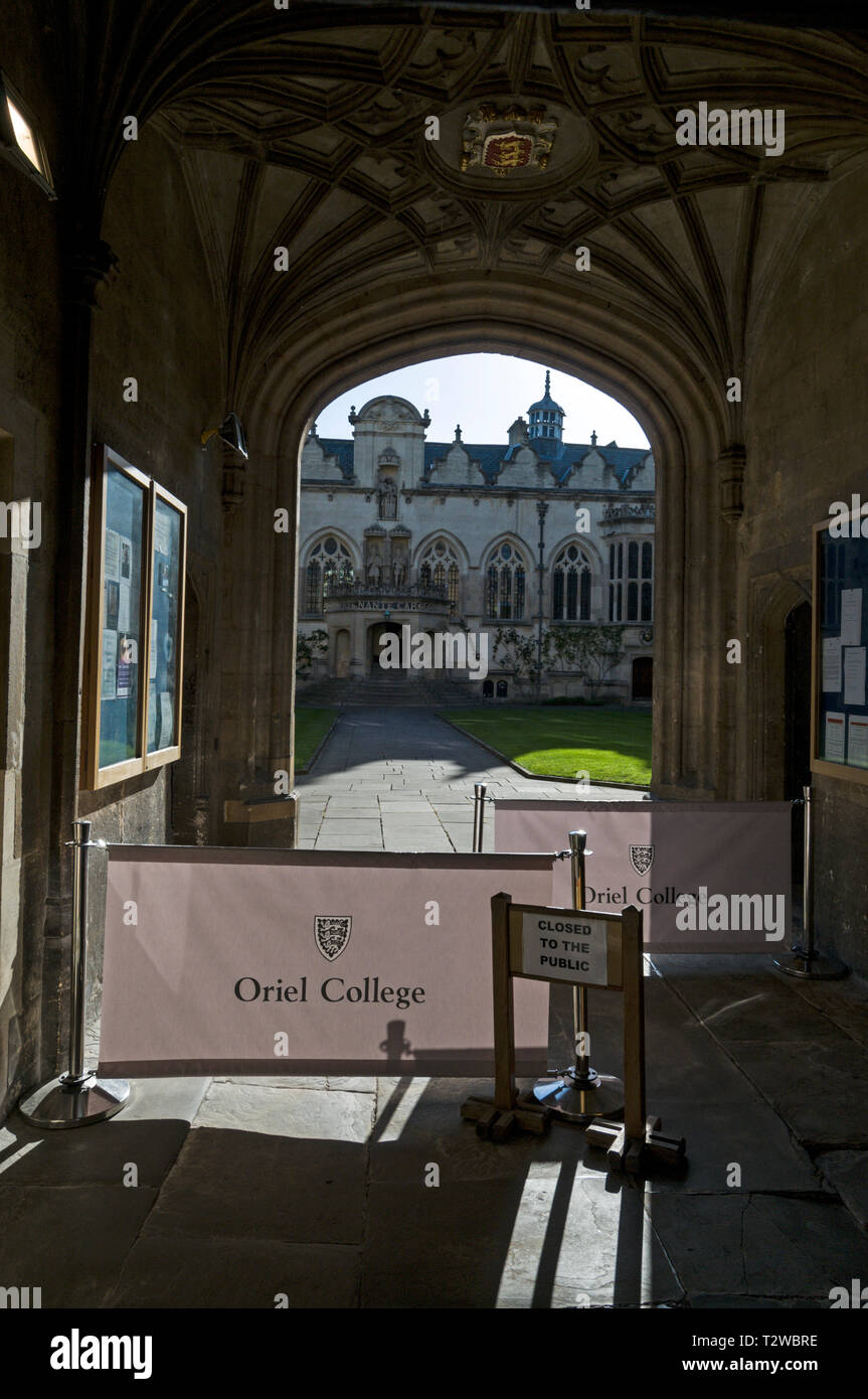 Closed to Visitors sign in the main entrance to Oriel College in Oriel