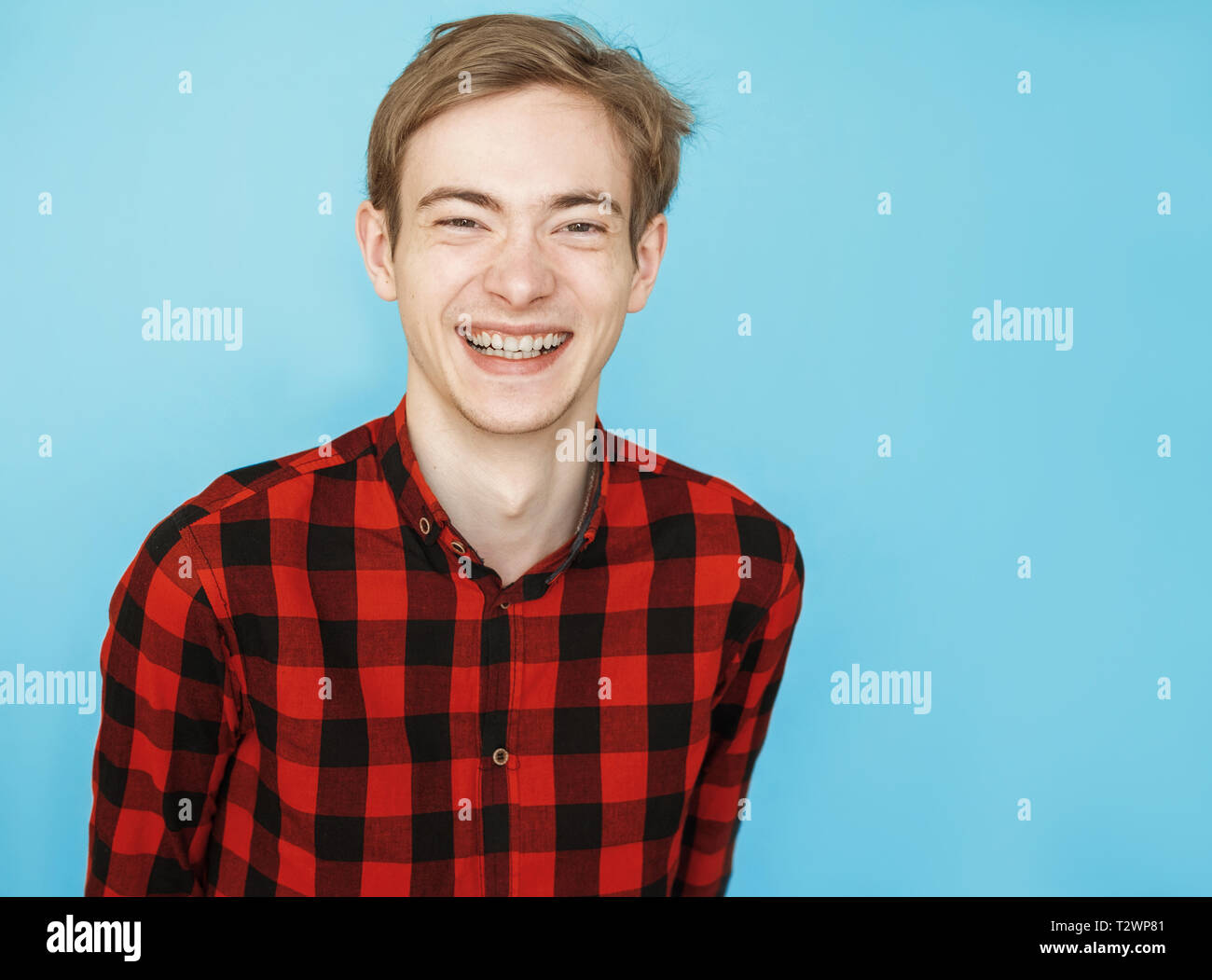 Male teenager smiling hi-res stock photography and images - Alamy