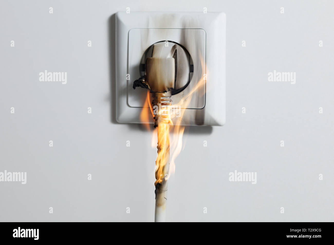 Plug socket fire hires stock photography and images Alamy