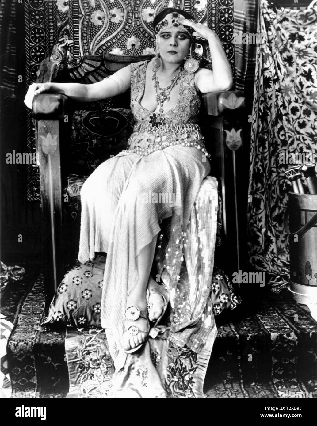 Theda bara hi res stock photography and images Alamy