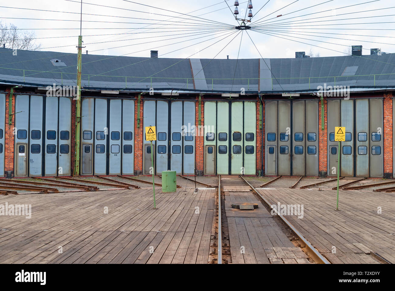 Railroad turntable roundhouse hires stock photography and images Alamy