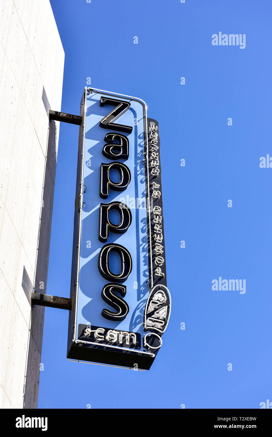 Las vegas blvd street sign hi-res stock photography and images - Alamy