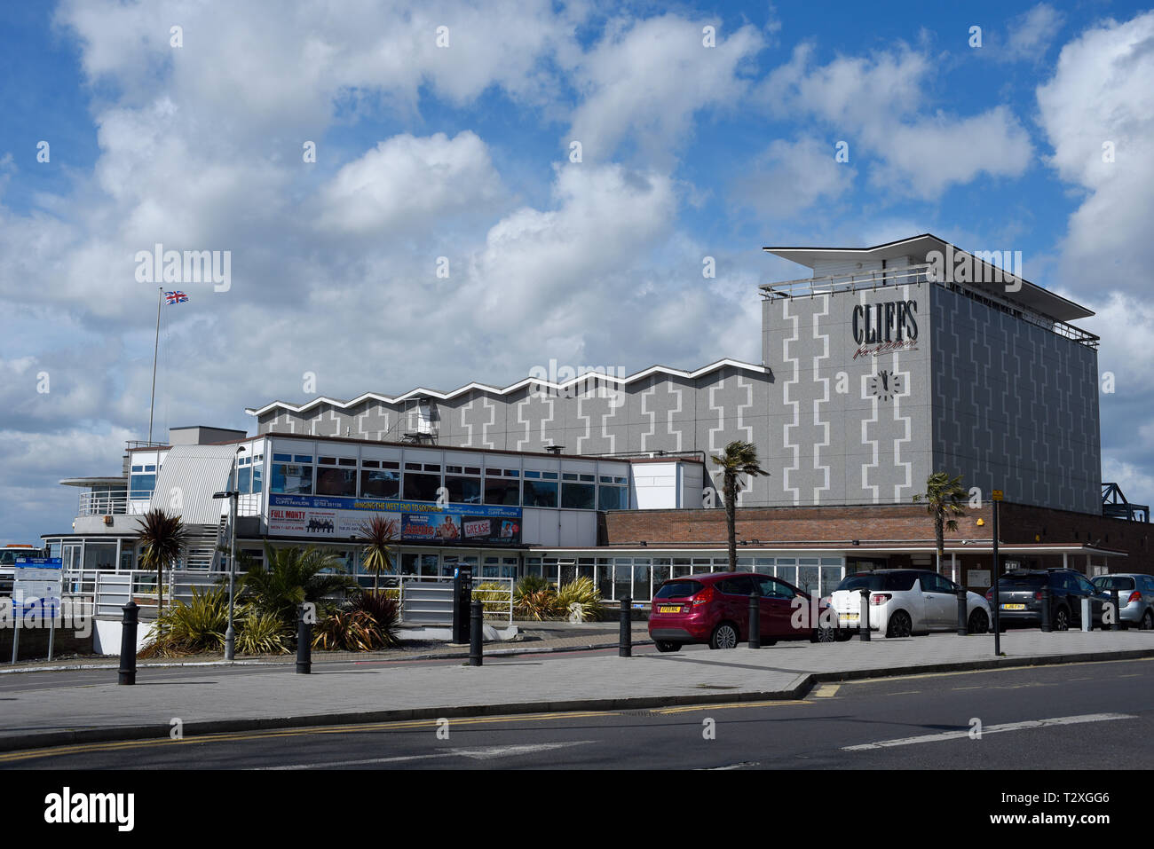 Southend cliffs pavilion hires stock photography and images Alamy