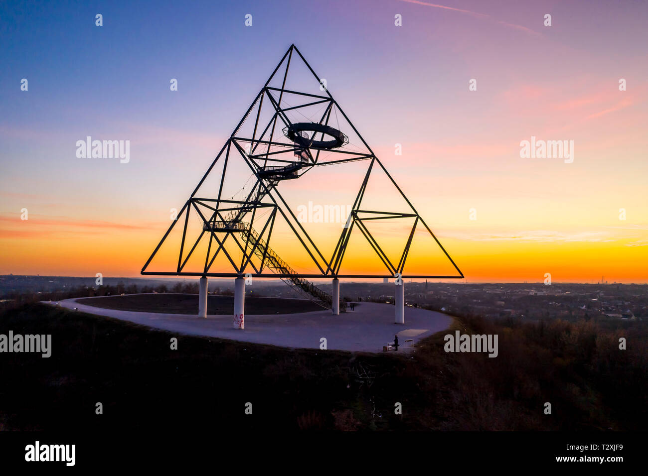 Der Tetraeder auf der Halde an der Beckstraße in Bottrop, begehbare Landmarken Skulptur, Ruhrgebiet, Deutschland, Stock Photo