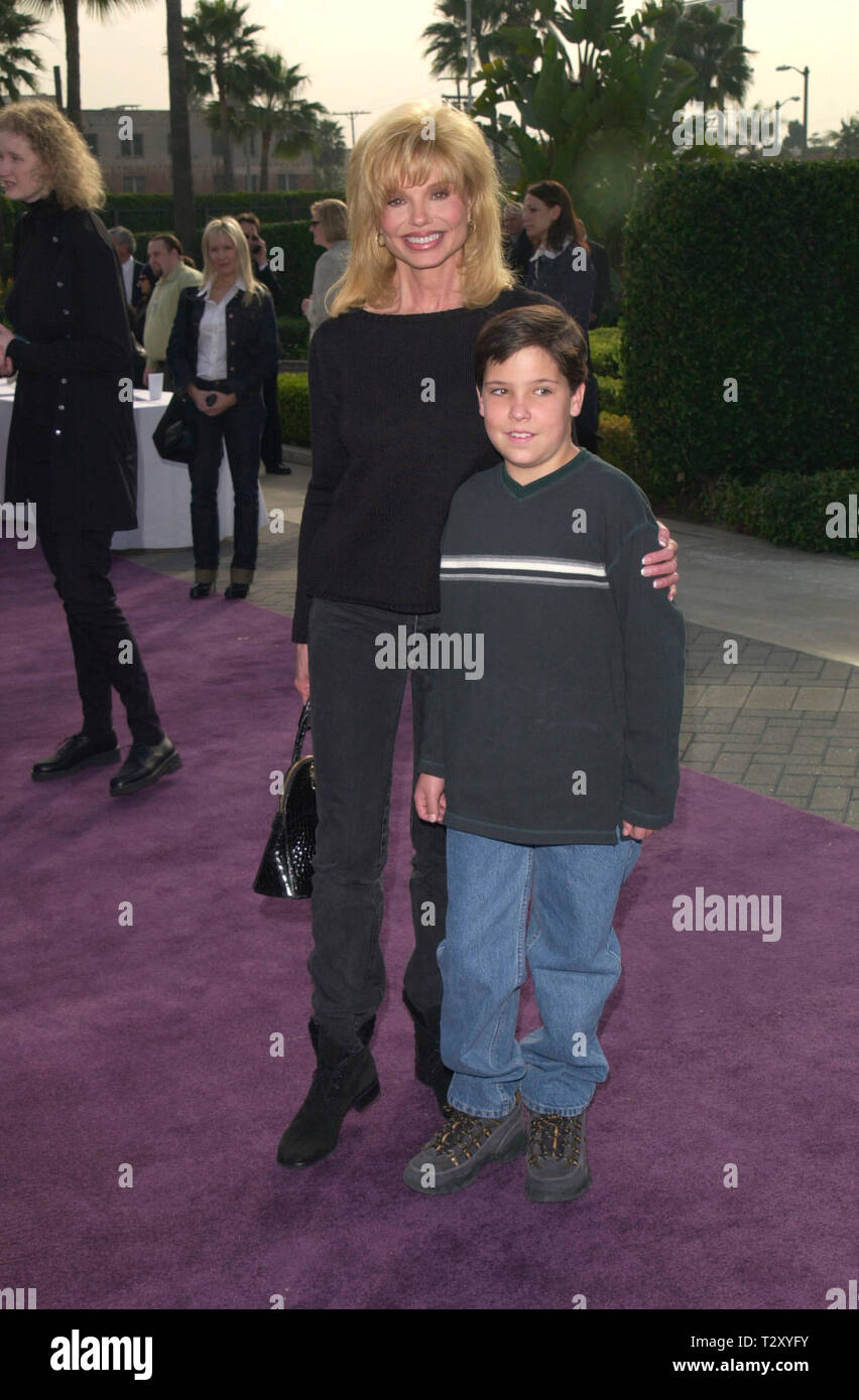 LOS ANGELES, CA. January 29, 2000:  Actress LONI ANDERSON & adopted son QUINTON at the Los Angeles premiere of 'Snow Day.' © Paul Smith / Featureflash Stock Photo
