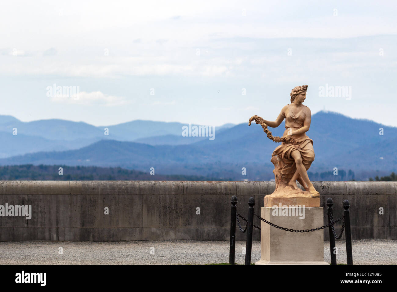 Statues at the biltmore house hires stock photography and images Alamy