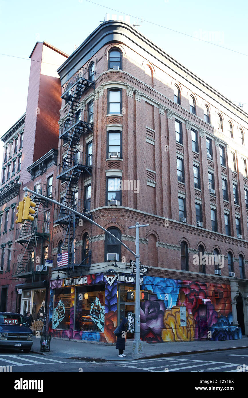 Corner Store New York Stock Photos & Corner Store New York Stock Images