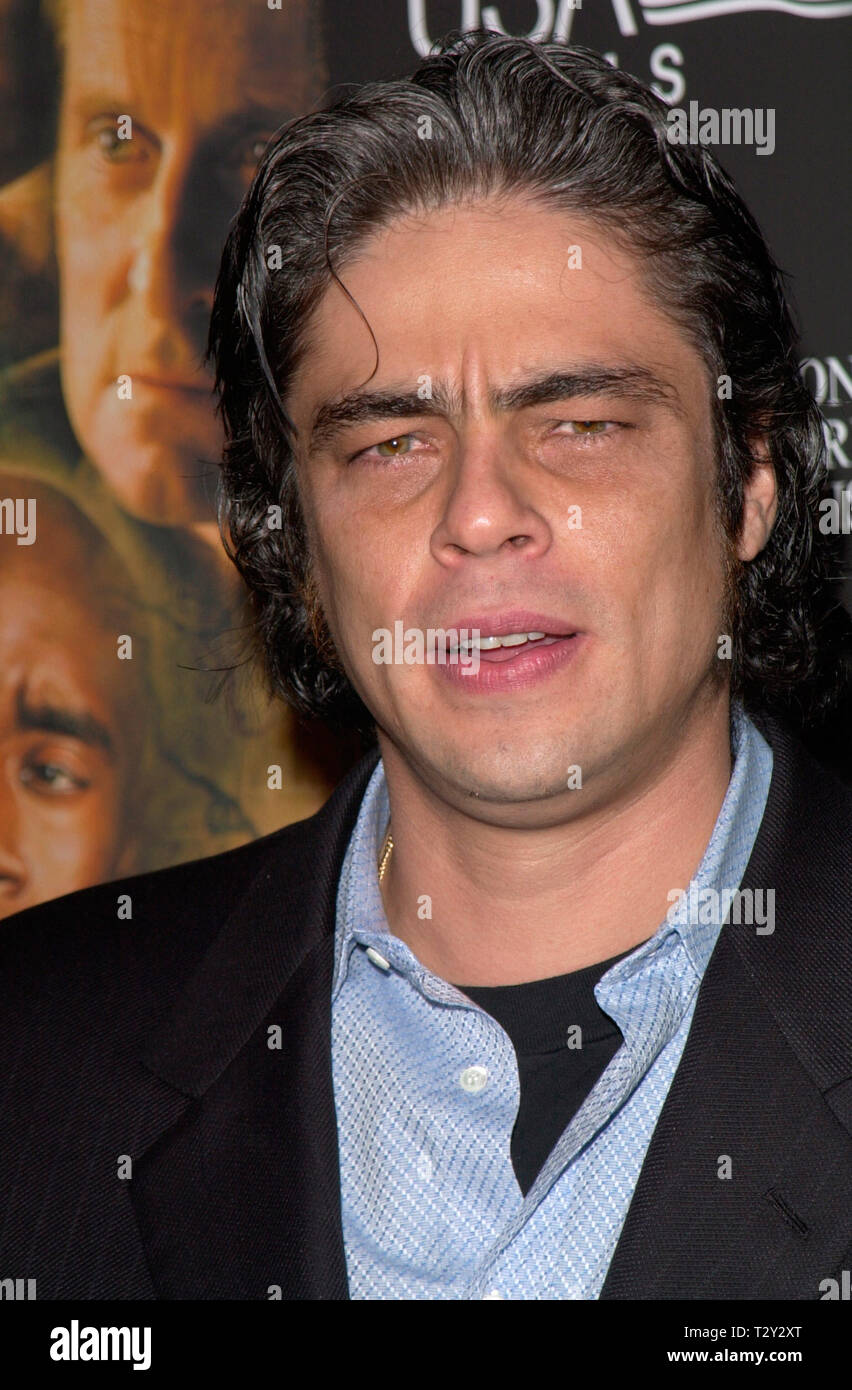 LOS ANGELES, CA. December 14, 2000 Actor BENICIO DEL TORO at the Los