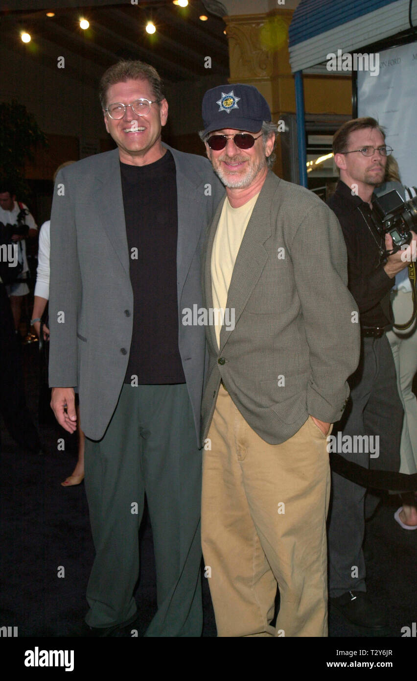 LOS ANGELES, CA. July 18, 2000: Director ROBERT ZEMECKIS (left) with