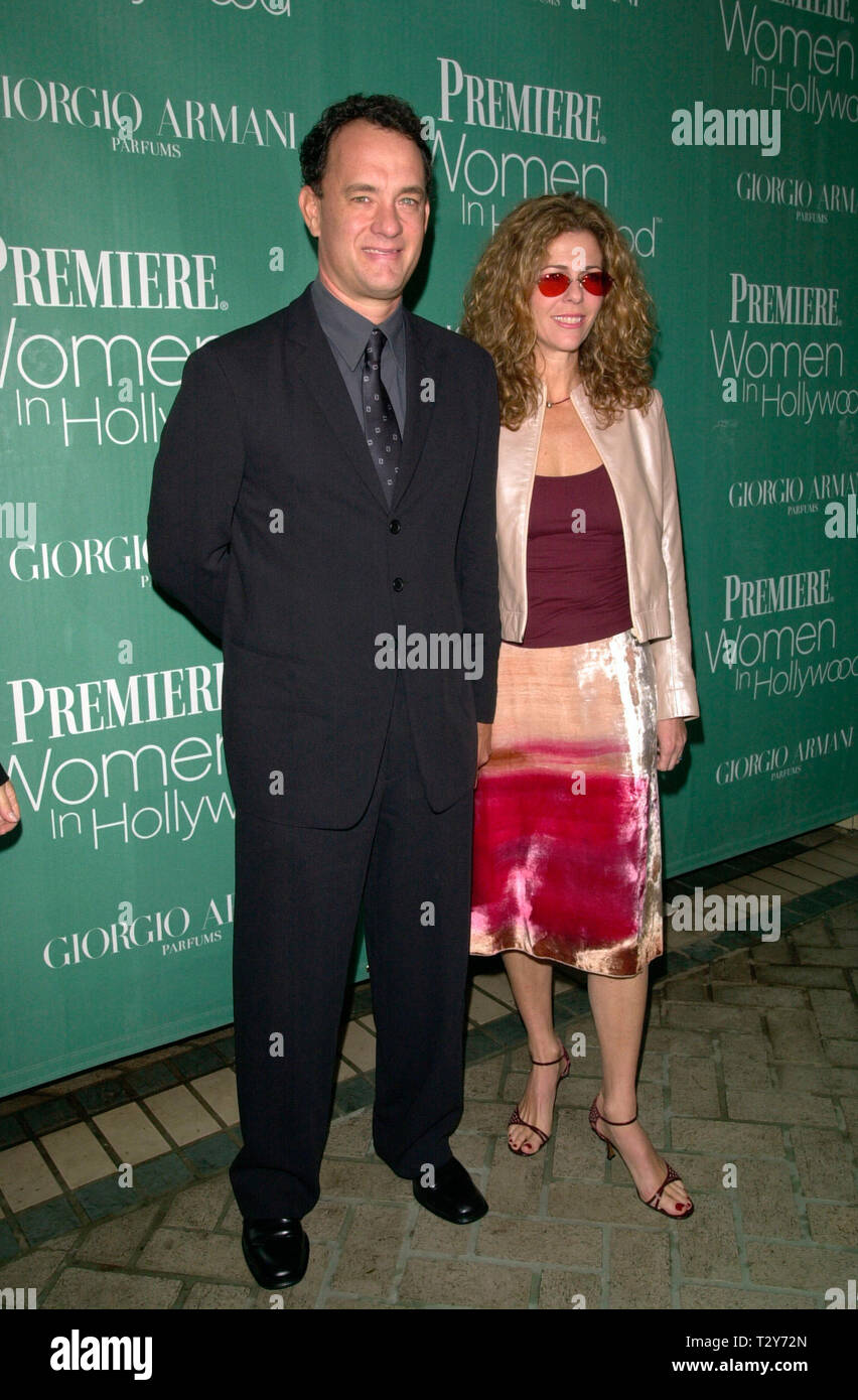 LOS ANGELES, CA. October 11, 2000: Actor TOM HANKS & actress wife RITA  WILSON at Premiere