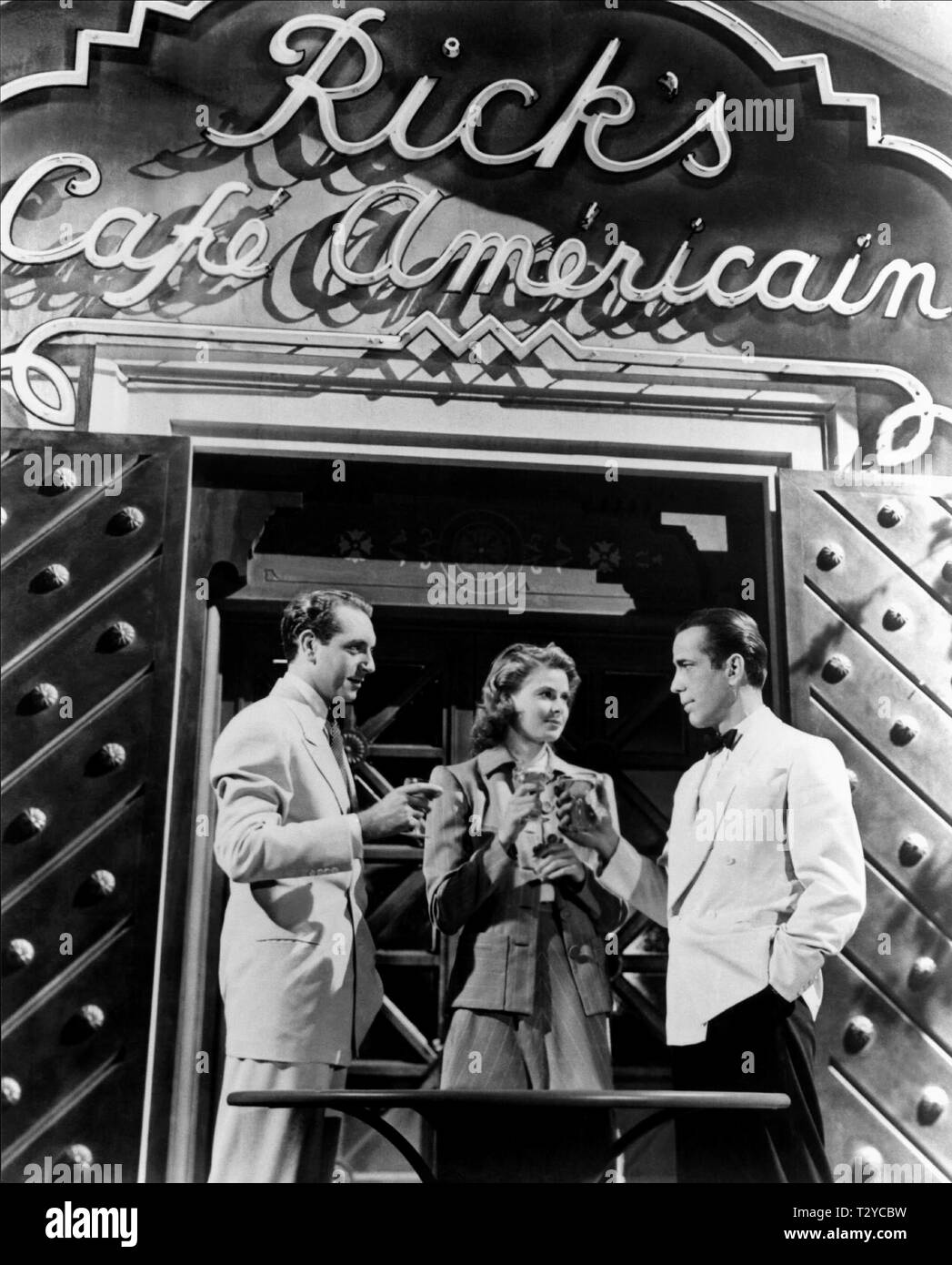 PAUL HENREID, INGRID BERGMAN, HUMPHREY BOGART, CASABLANCA, 1942 Stock