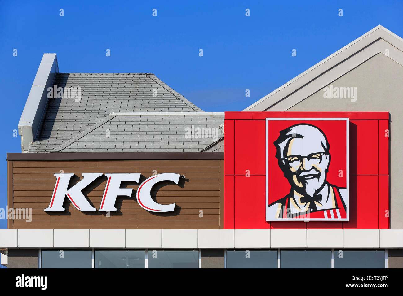 Kentucky Fried Chicken logo on fast food restaurant, Ontario, Canada Stock Photo Alamy
