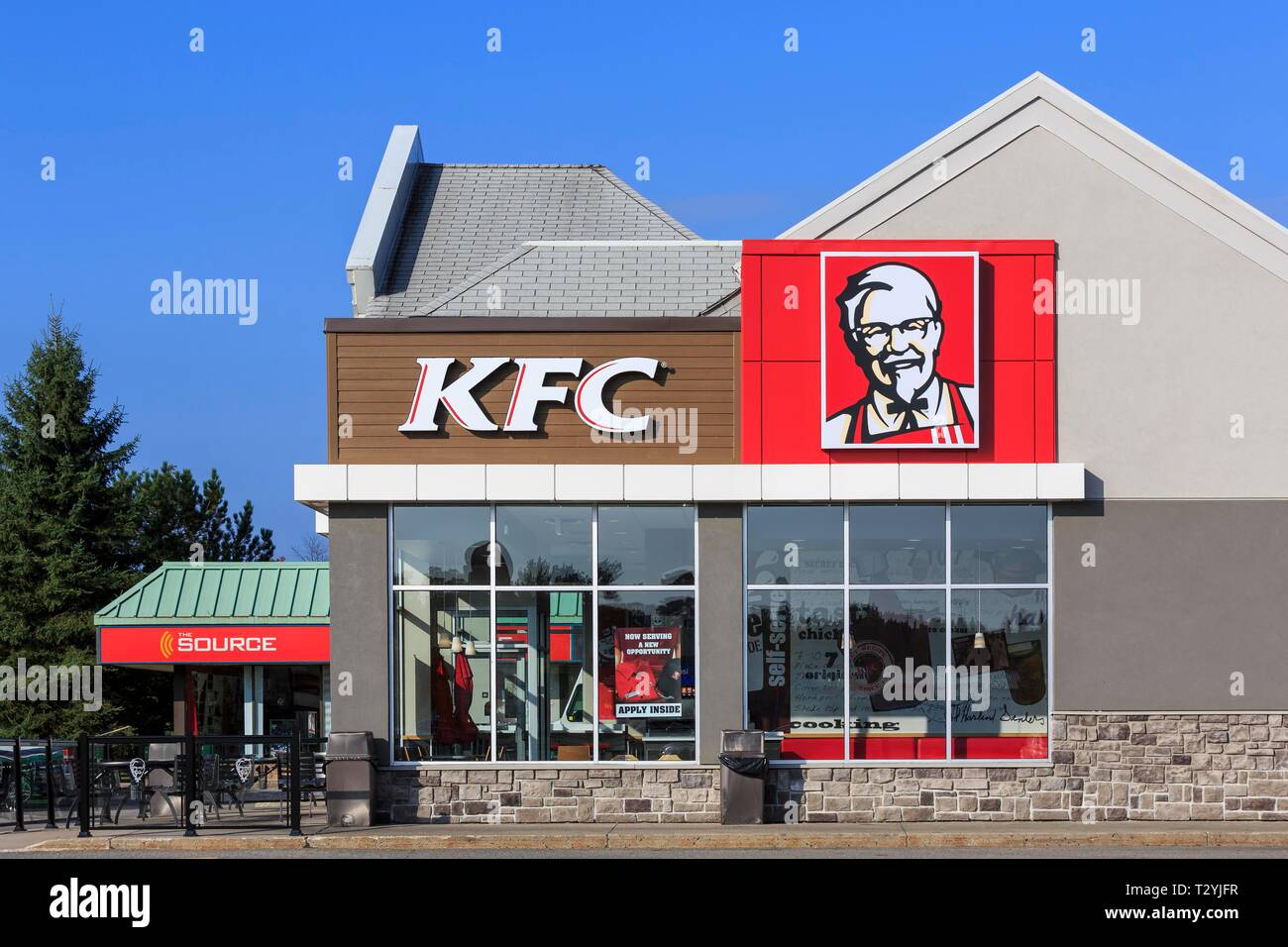 Kentucky Fried Chicken logo on fast food restaurant, Bracebridge, Ontario, Canada Stock Photo