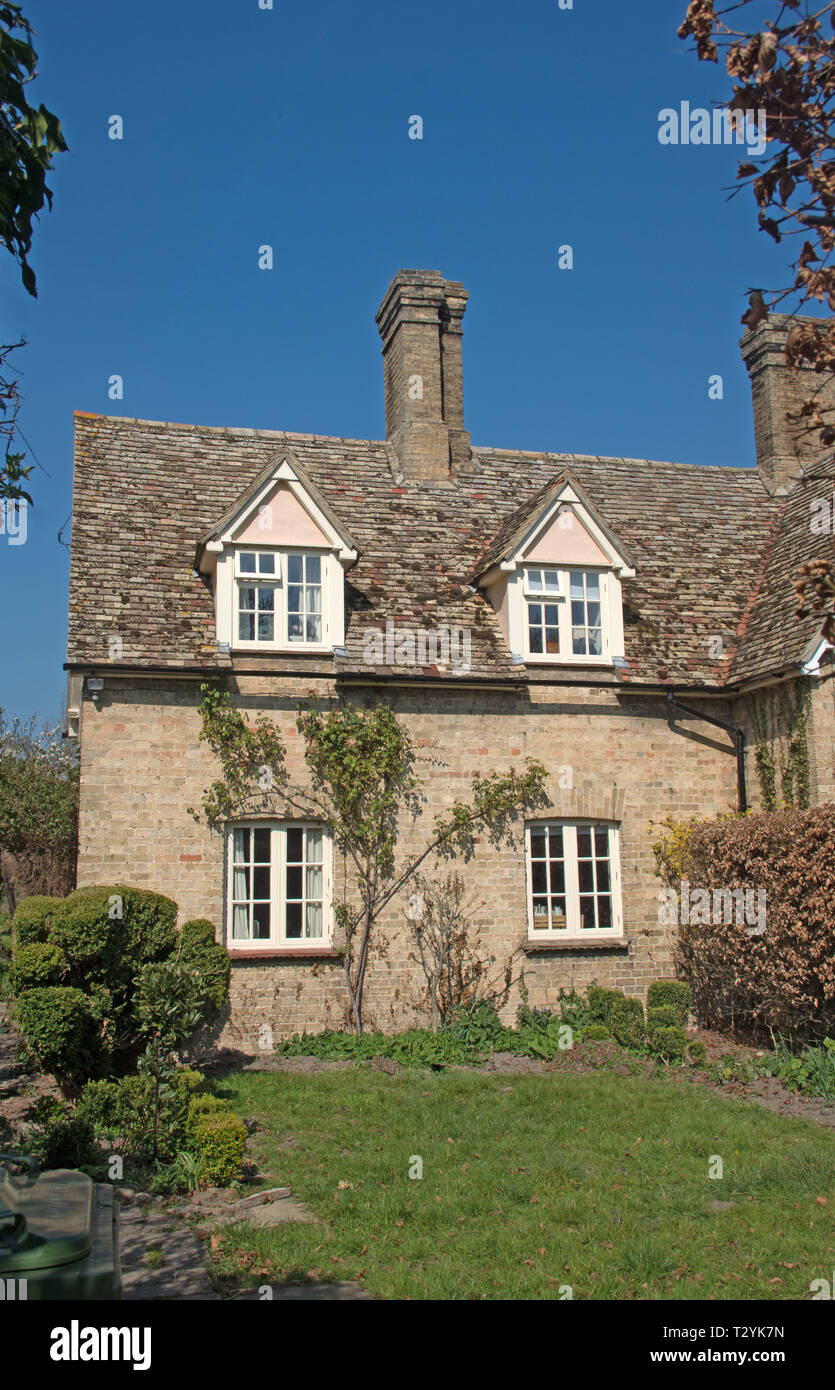 Newton Village House Bedfordshire Stock Photo Alamy