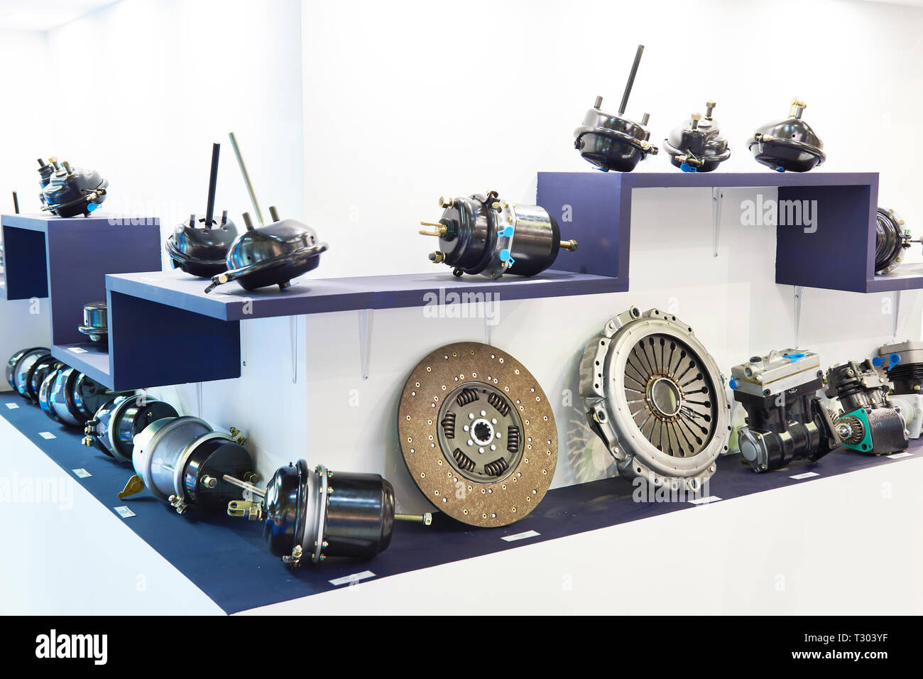 Pressure plate hires stock photography and images Alamy