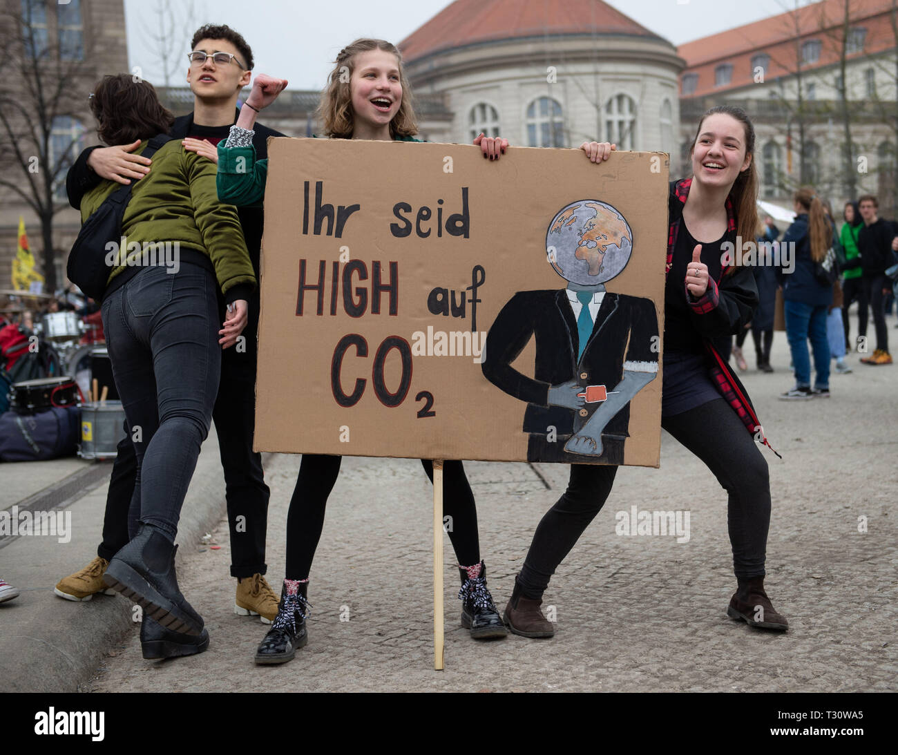 Berlin, Germany. 05th Apr, 2019. A group of young people calls slogans