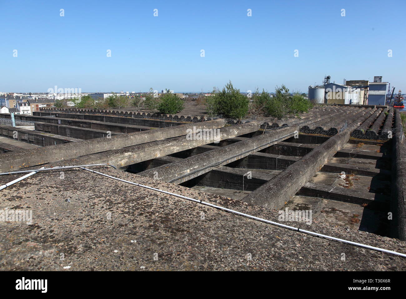 St. Nazaire, Frankreich. 31st July, 2018. View of the roof of the German submarine bunker in St. Nazaire. | usage worldwide Credit: dpa/Alamy Live News Stock Photo