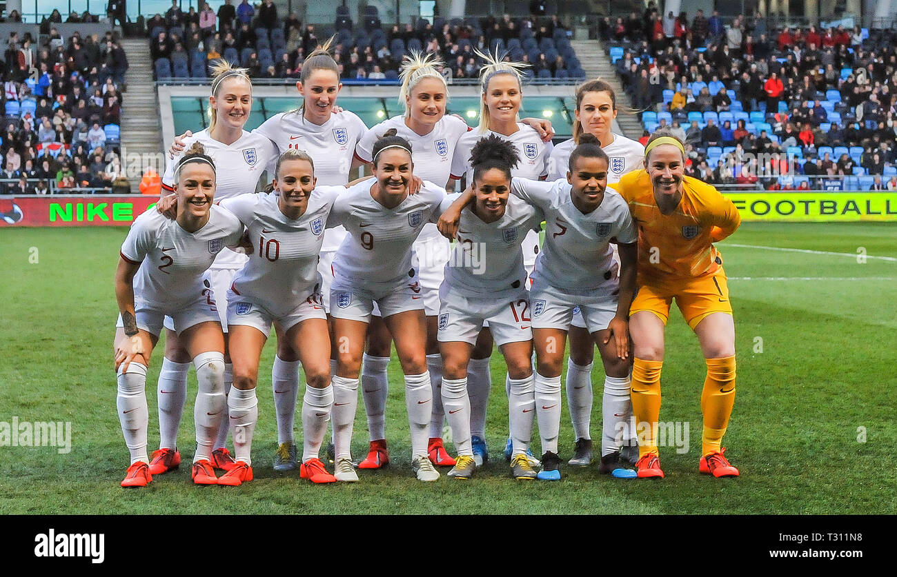 Manchester, UK. 05th April, 2019. England Women team photo during the International friendly match between England Women and Canada Women at Academy Stadium, Manchester, United Kingdom on 5 April 2019. Credit Action Foto Sport Credit: Action Foto Sport/Alamy Live News Stock Photo