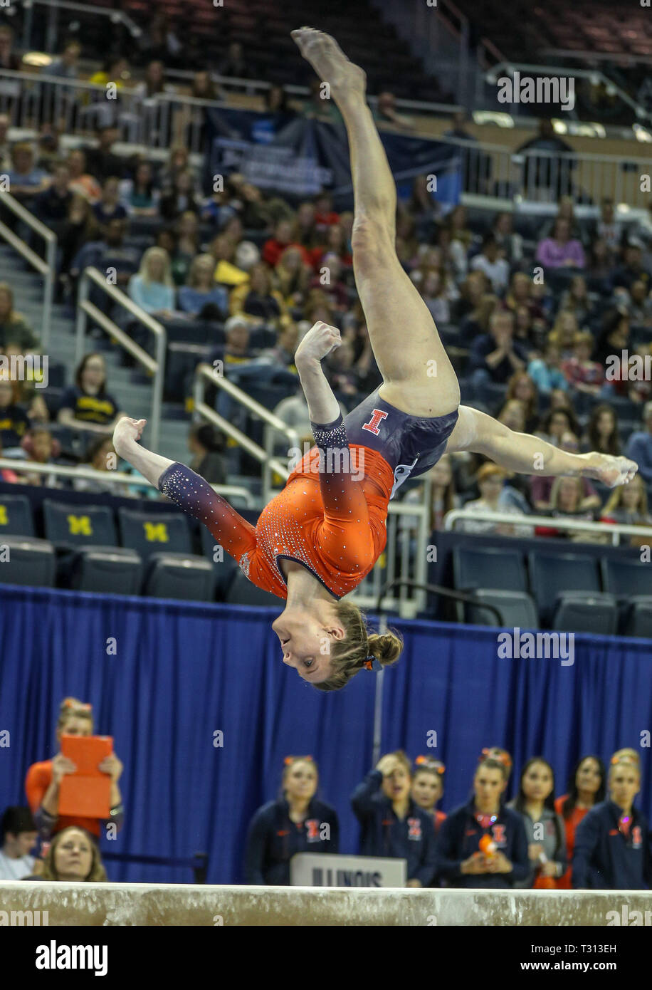 Ann Arbor, MI, USA. 5th Apr, 2019. Illinois' Mary Jane Otto performs a