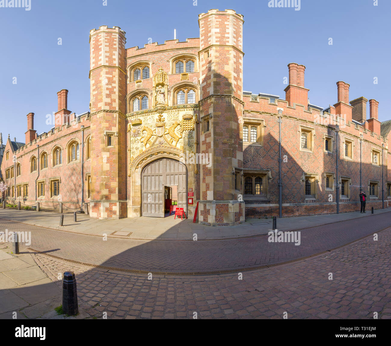 Chimneys england winter hi-res stock photography and images - Alamy