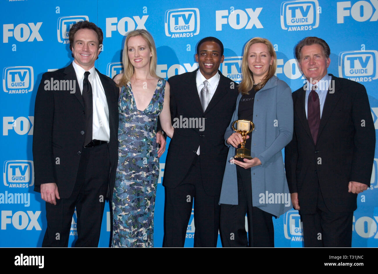 LOS ANGELES, CA. February 24, 2001: The West Wing stars BRADLEY WHITFORD  (left), JANEL MOLONEY, DULE HILL & MARTIN SHEEN with Sheen's daughter RENEE  ESTEVEZ at the 3rd Annual TV Guide Awards