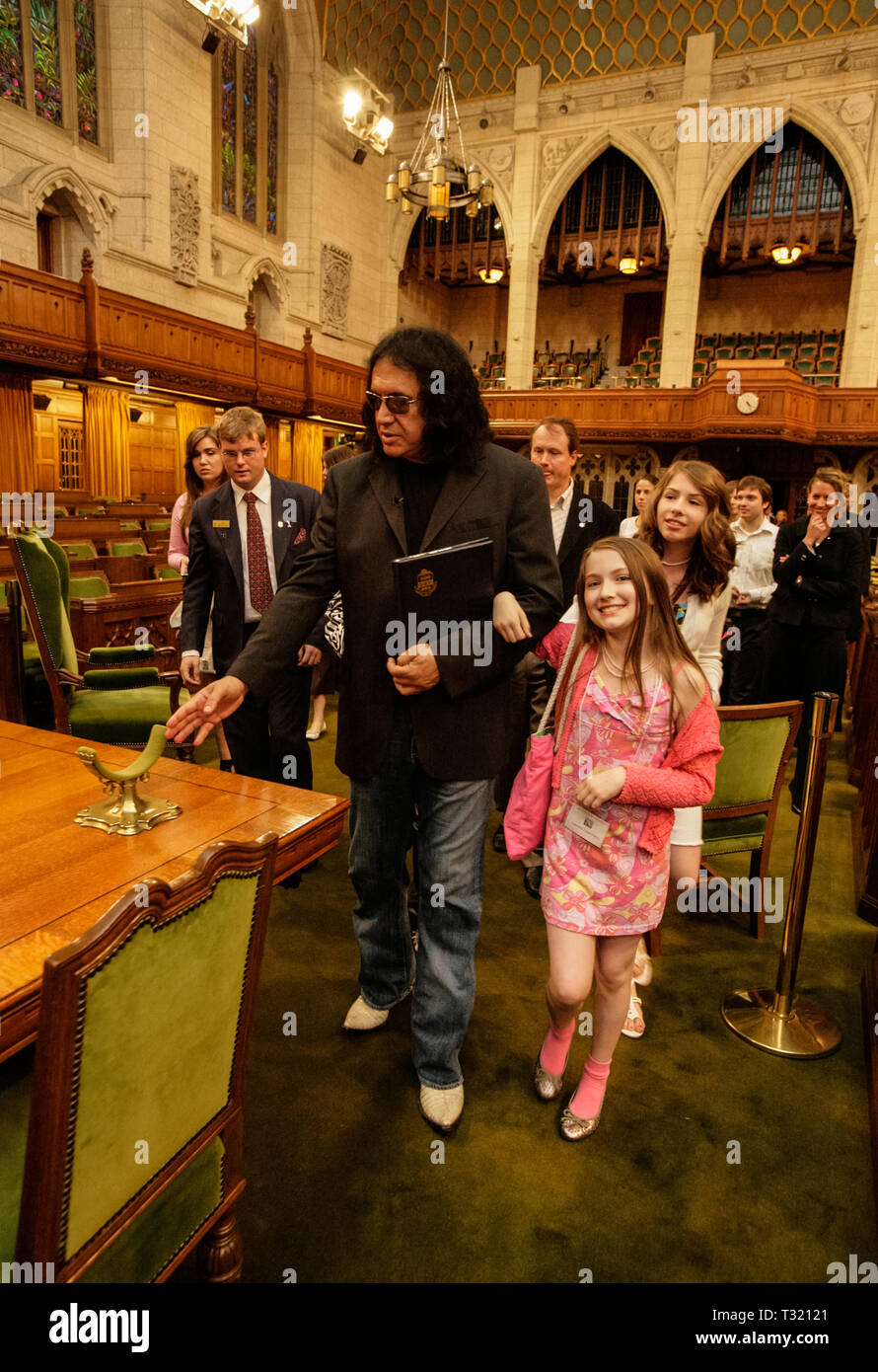 Gene Simmons Shannon Tweed, Parliament Buildings Ottawa Stock Photo