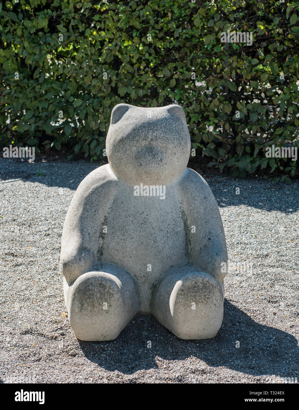 Stone teddy bear hires stock photography and images Alamy