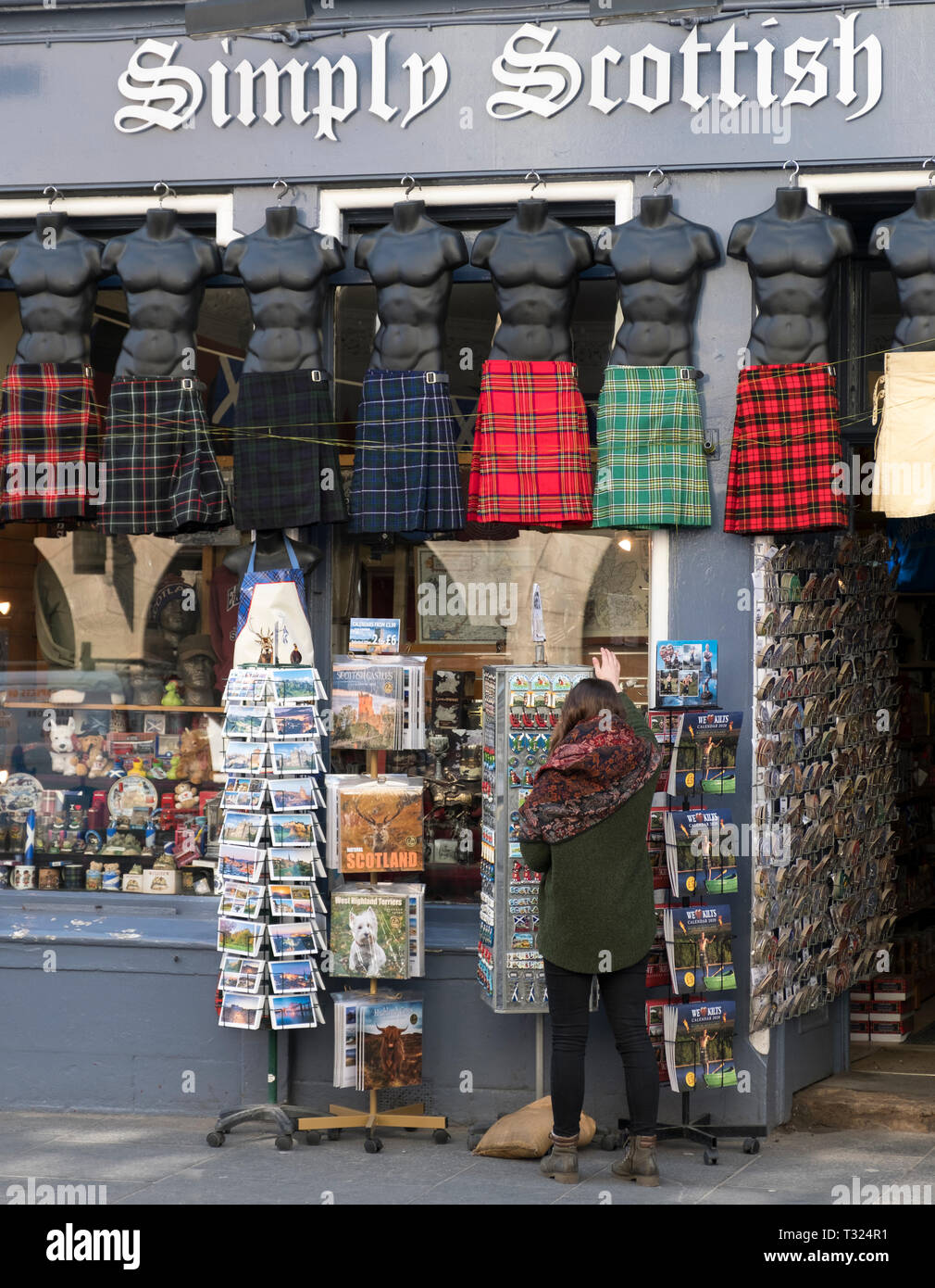 Simply Scottish souvenir shop on the Royal Mile, Edinburgh. Stock Photo