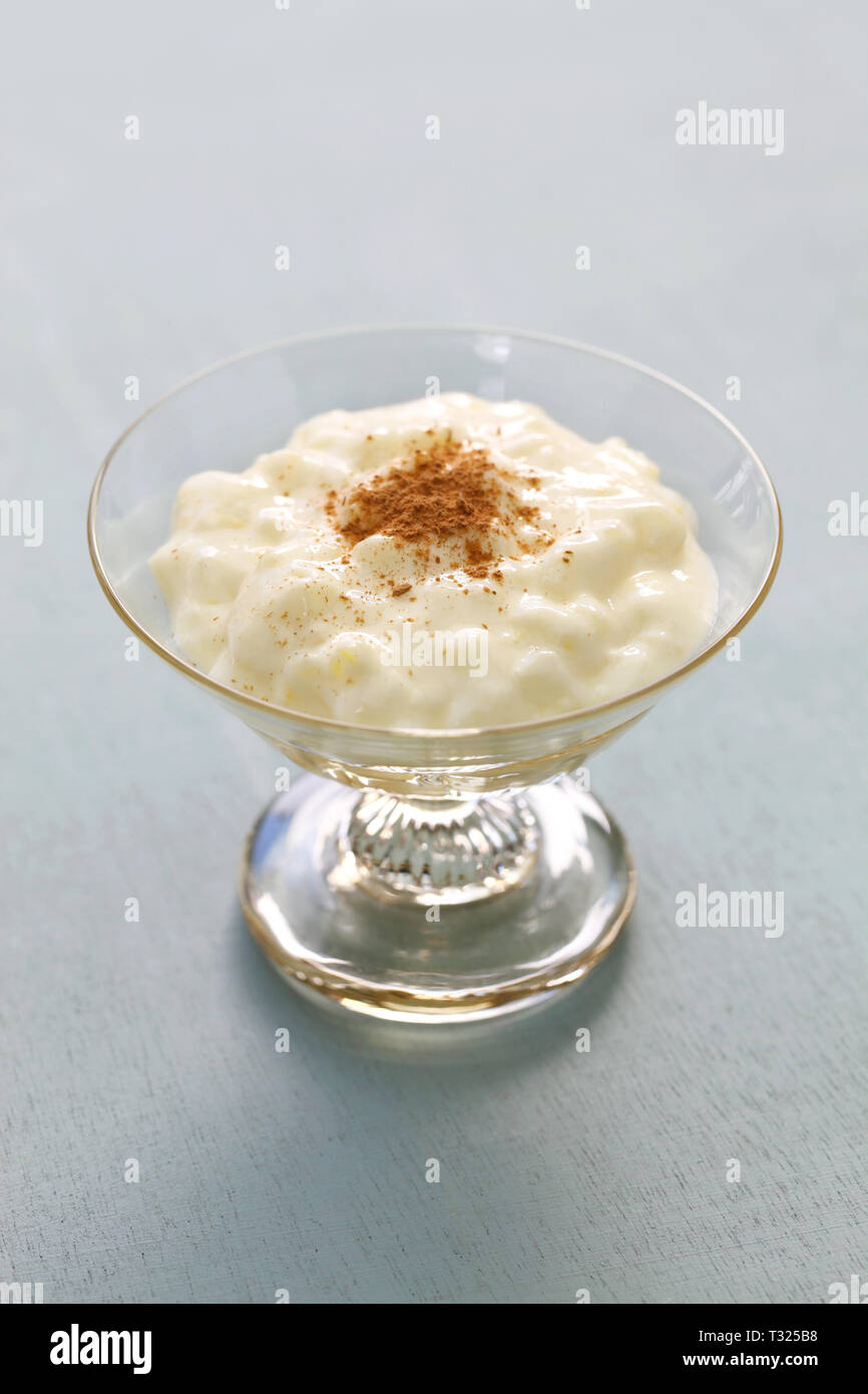 homemade spanish rice pudding dessert, arroz con leche Stock Photo - Alamy