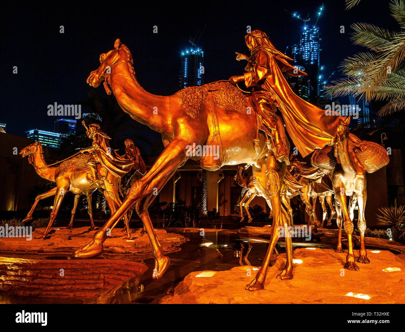 The statue in one and only royal mirage hotel Stock Photo Alamy