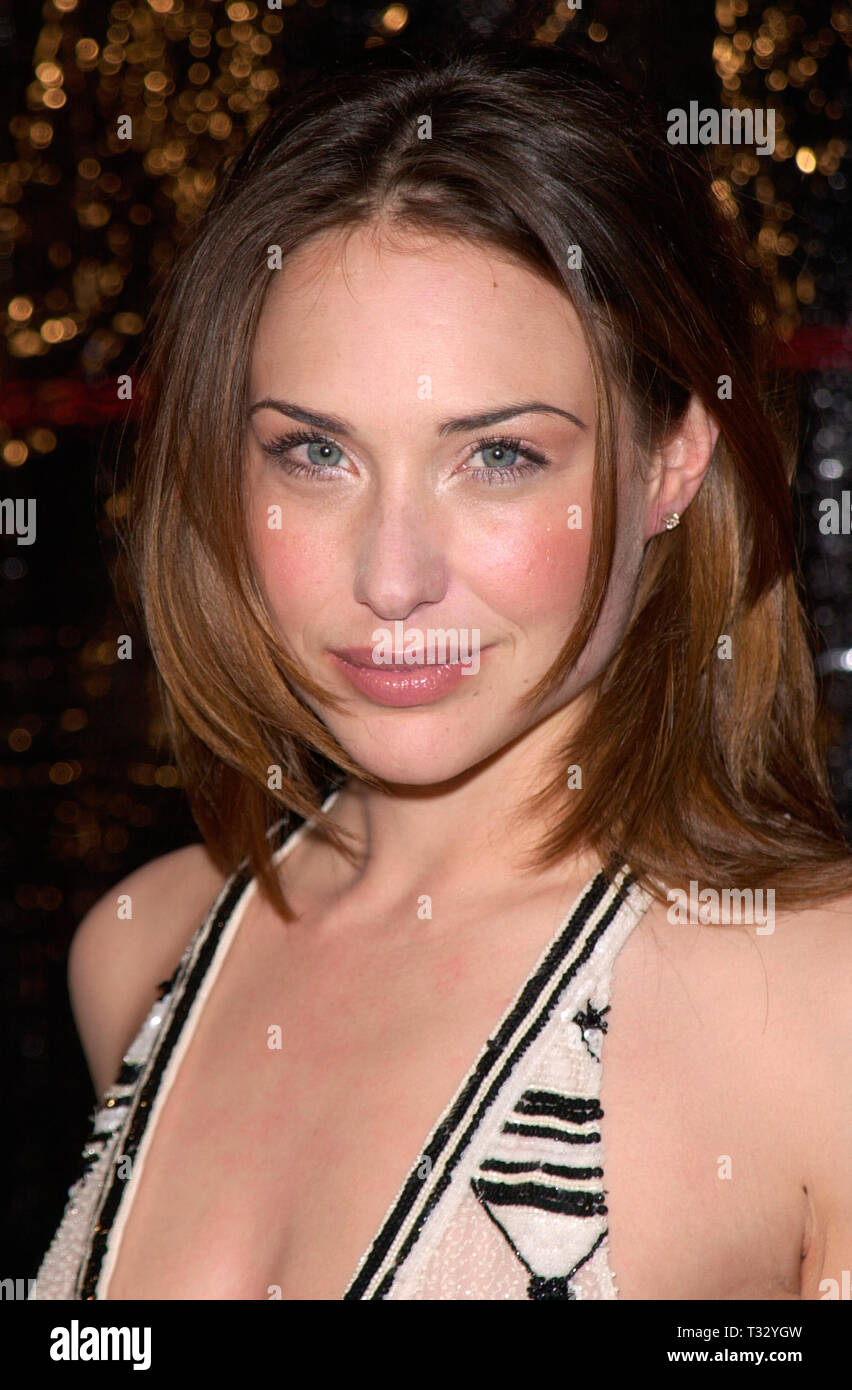 Claire Forlani arriving at the Vanity Fair and the Entertainment Industry  foundation in Los Angeles 3/23/2001 ForlaniClaire11.jpgForlaniClaire11 Red  Carpet Event, Vertical, USA, Film Industry, Celebrities, Photography,  Bestof, Arts Culture and