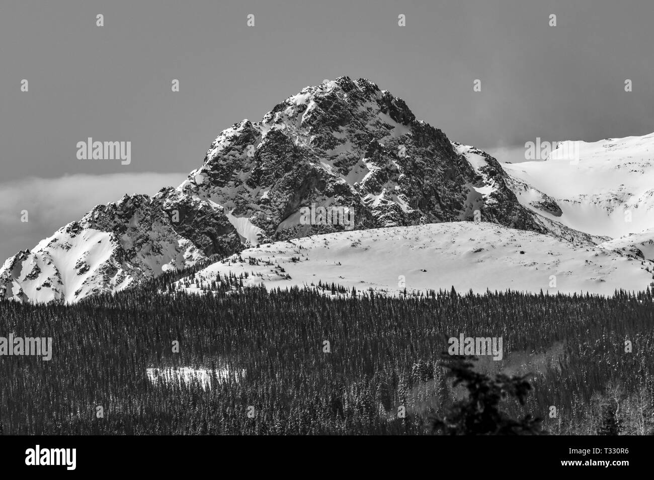 Rocky mountain Black and White Stock Photos & Images - Alamy