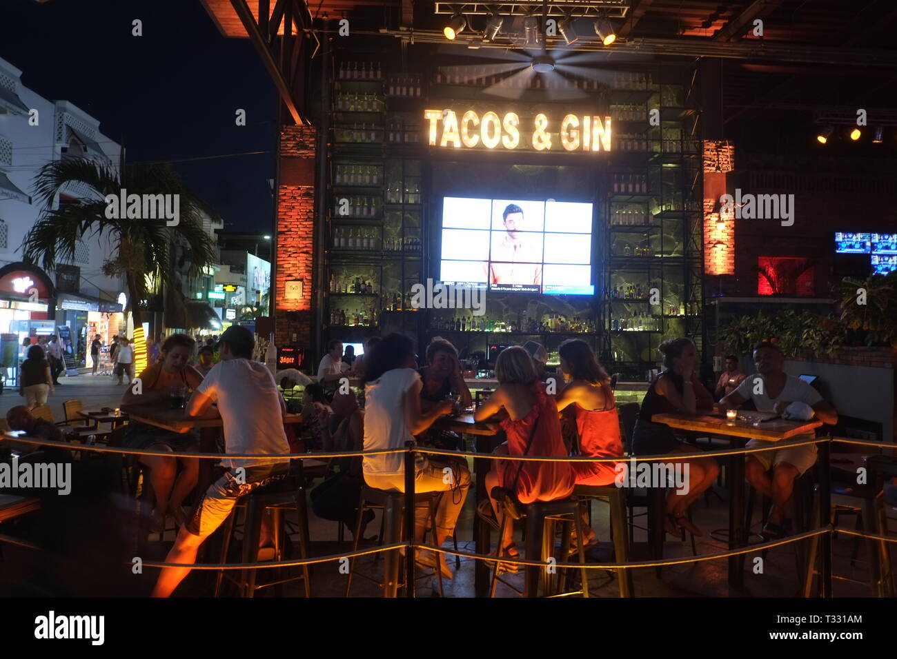Crowded bar & restaurant at Playa del Carmen, Mexico Stock Photo