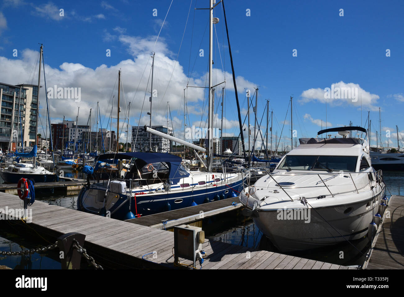 Ipswich Waterfront, also known as Ipswich Wet Dock, Ipswich Docks, or Ipswich Marina, in the sunshine. Suffolk, UK Stock Photo