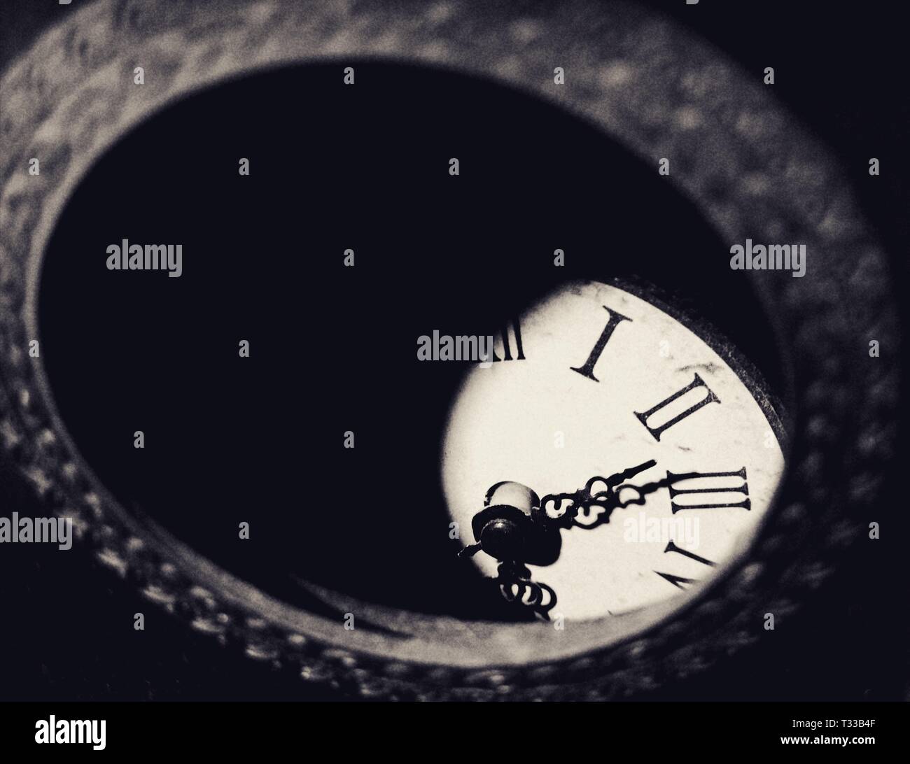 Broken old clock hires stock photography and images Alamy