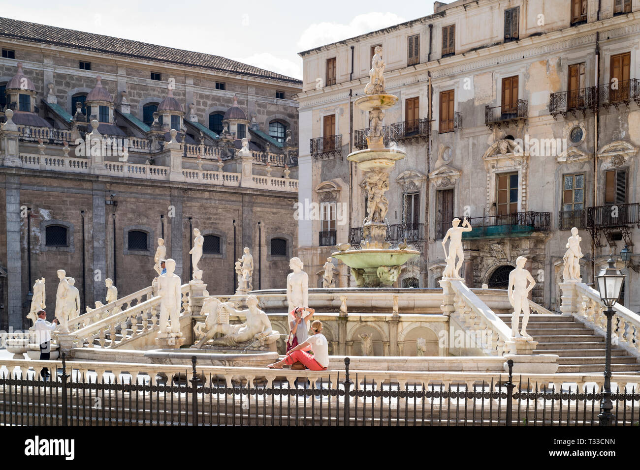 Famous Pretoria Fountain ( Fontana Pretoria ) and marble statues in Piazza Pretoria in centre of Palermo, Sicily, Italy Stock Photo