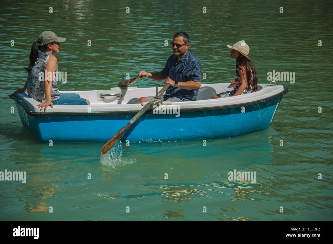 boat paddling pool