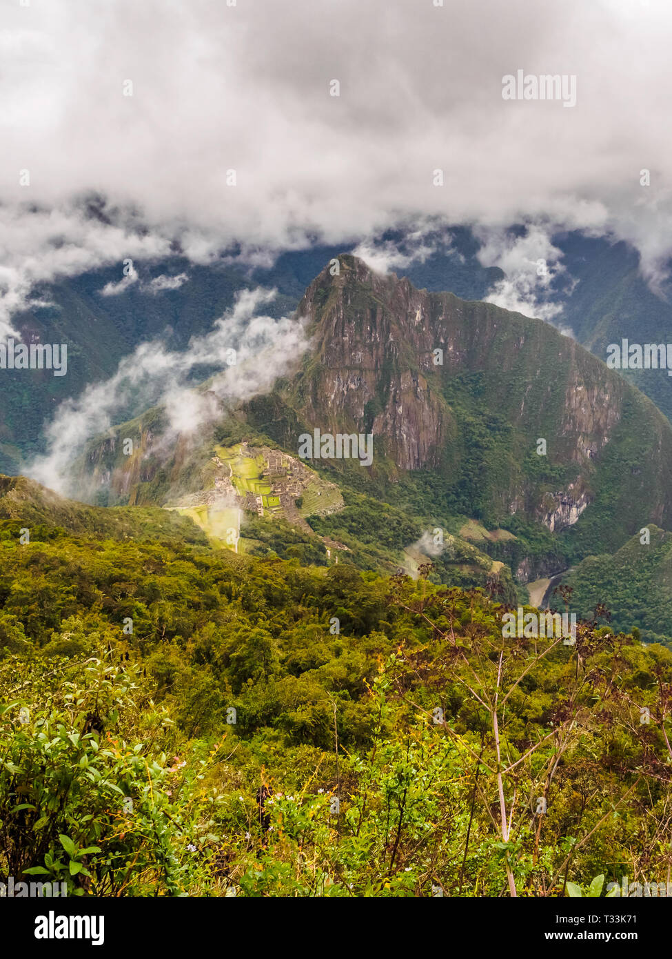 Machu picchu mountain hi-res stock photography and images - Alamy
