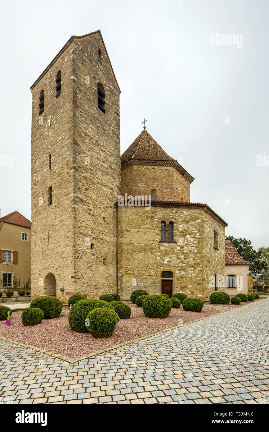 Eglise saint pierre et saint paul hi-res stock photography and images -  Alamy