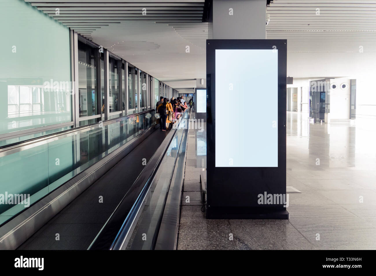 Download Escalator Advertising High Resolution Stock Photography And Images Alamy