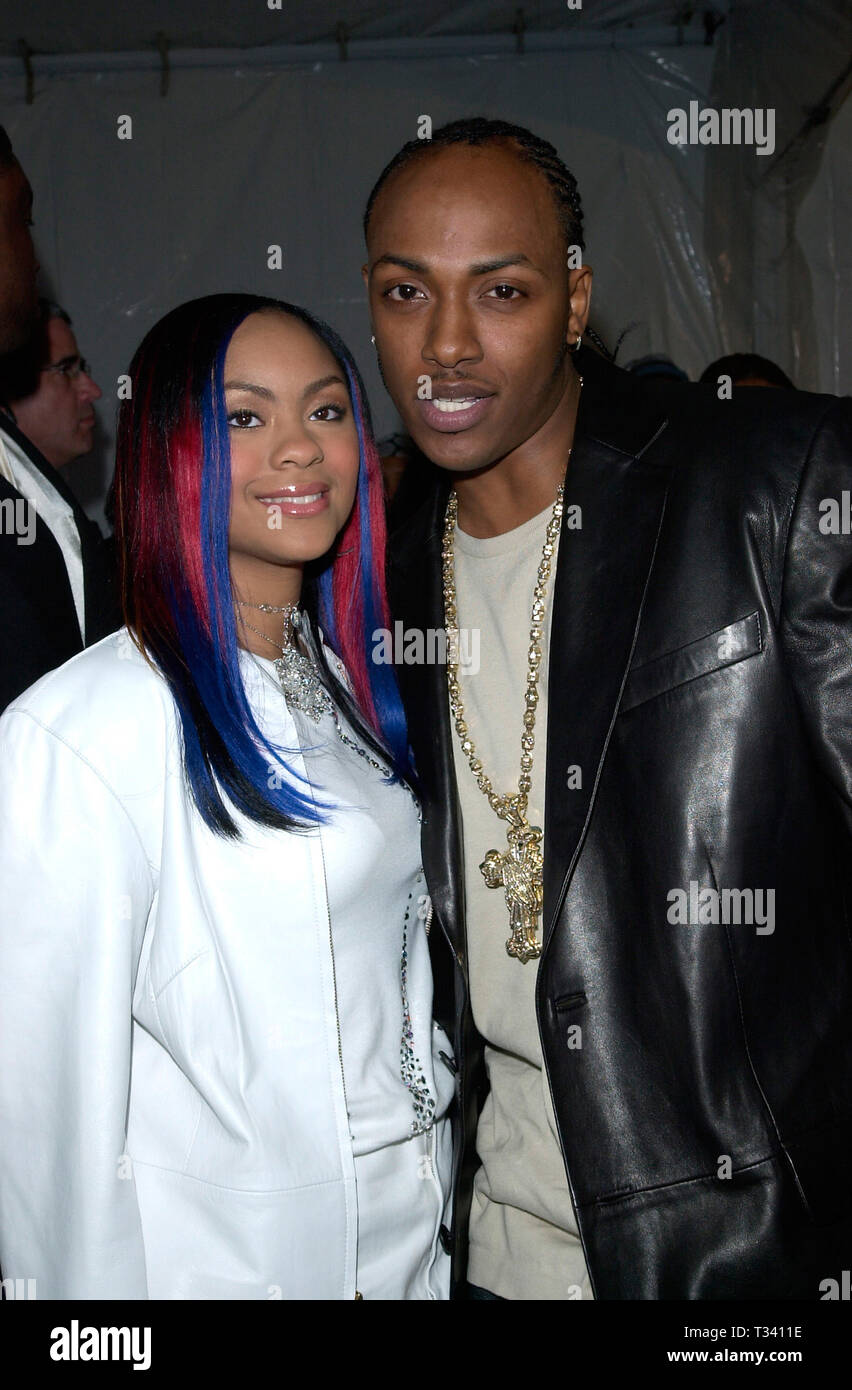 LOS ANGELES, CA. February 28, 2001: Singer MYSTIKAL & girlfriend NIVIA at the 15th Annual Soul Train Music Awards in Los Angeles. © Paul Smith/Featureflash Stock Photo