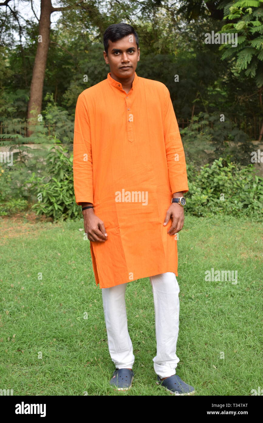 Indian men wearing traditional dress hi-res stock photography and images -  Alamy