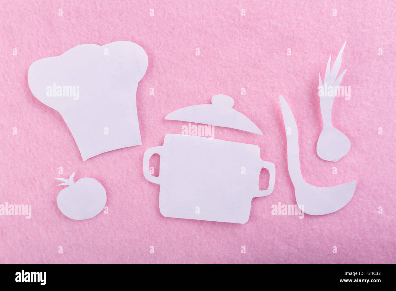 cooking pan on pink background. soup cooking concept Stock Photo - Alamy