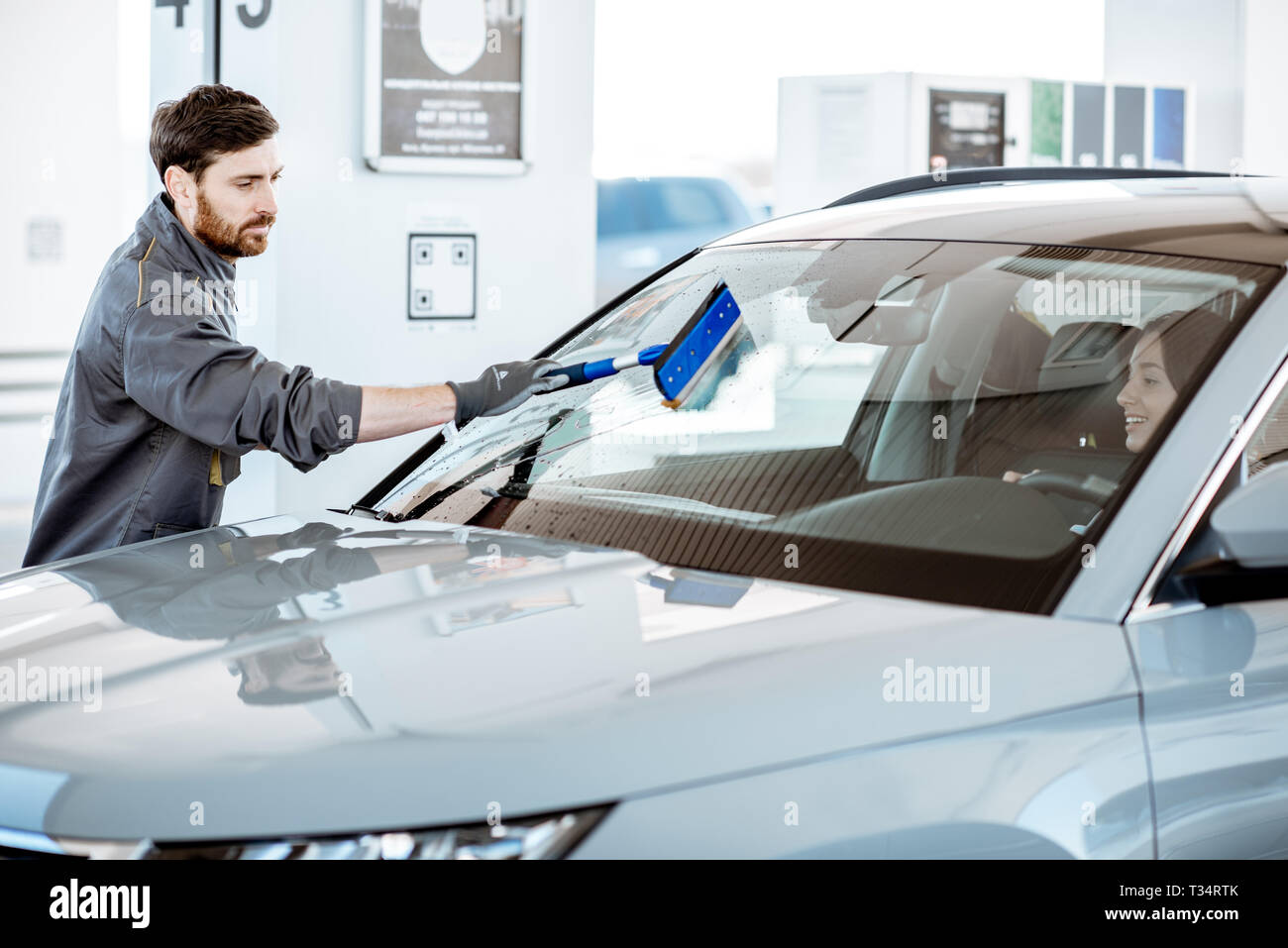 Gas station car wash hires stock photography and images Alamy