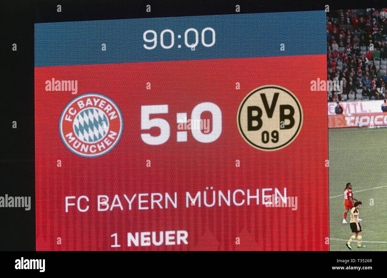 munich germany 06th apr 2019 scoreboard screen screenboard digital led display monitor final result fc bayern munich borussia dortmund dfl regulations prohibit any use of photographs as image sequences and or