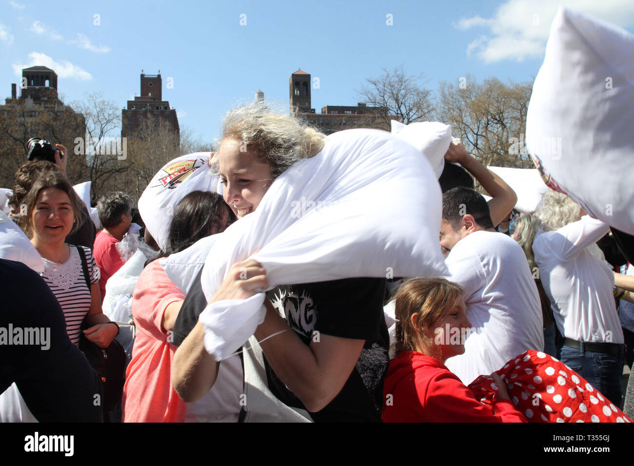 Worlds largest pillow fight hires stock photography and images Alamy