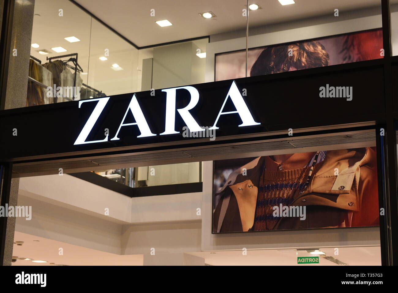Barcelona, Spain. 6th Apr, 2019. The Zara logo seen on a Zara Store in  Barcelona. Credit: John Milner/SOPA Images/ZUMA Wire/Alamy Live News Stock  Photo - Alamy