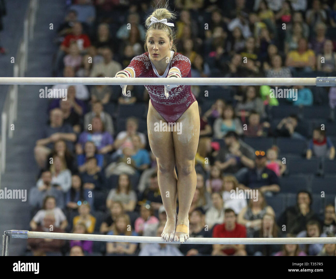 Ann Arbor, MI, USA. 6th Apr, 2019. Alabama's Emily Gaskins transitions