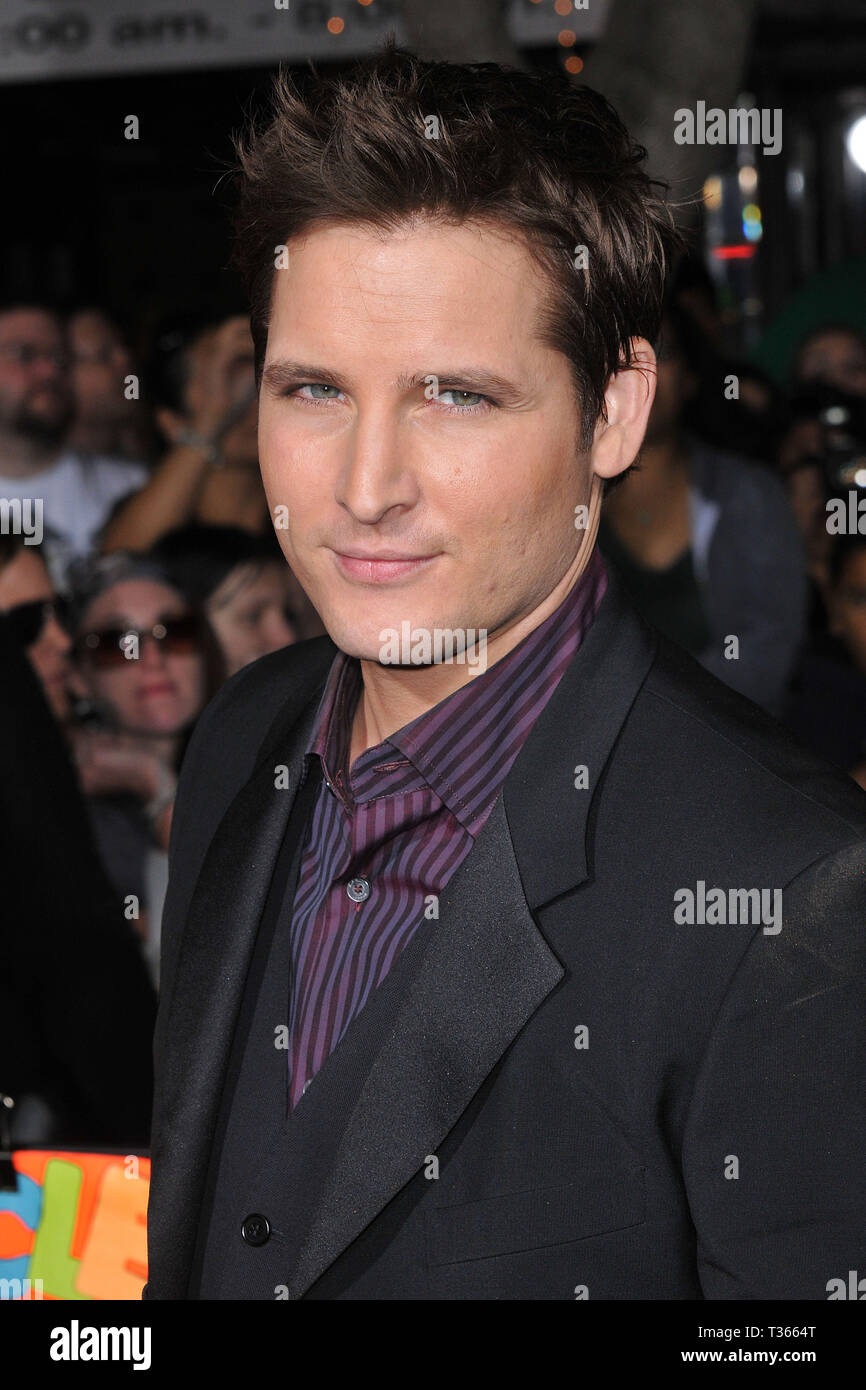 Peter Facinelli THE TWILIGHT SAGA NEW MOON Premiere at the Westwood