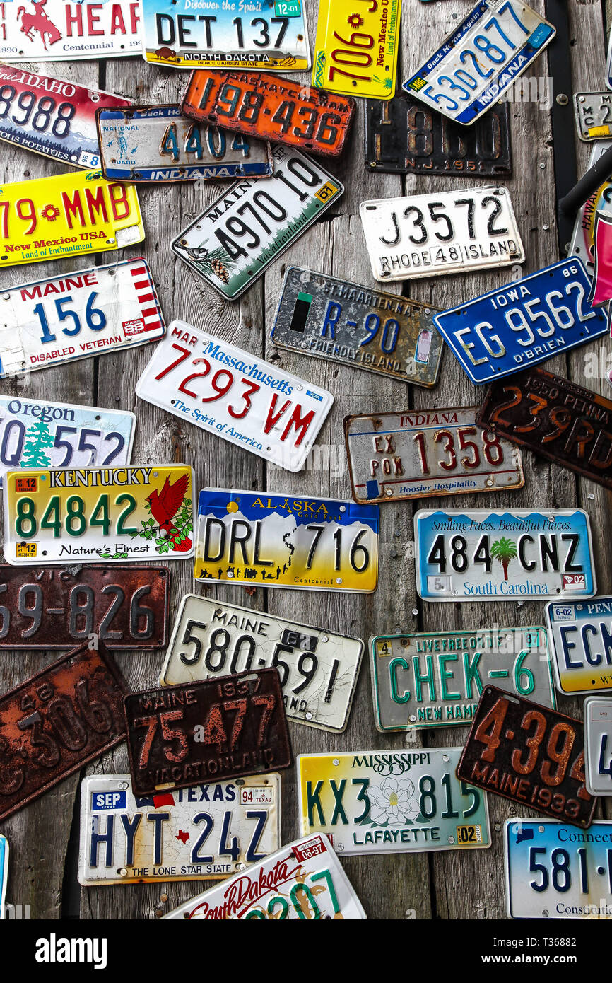 bar-harbor-maine-july-8-old-car-license-plates-on-the-outside-wall